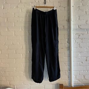 Aritzia Effortless Cropped Pants